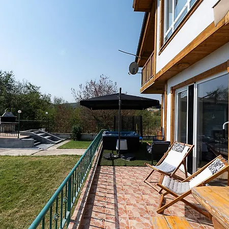Amazing View, Privacy And Comfort - Krasi فيلة *